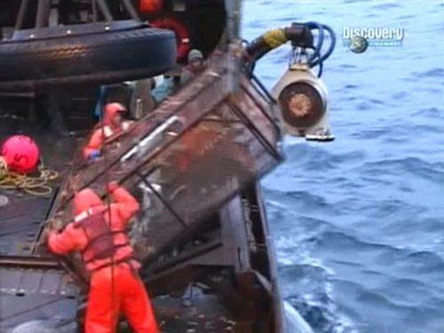 Deadliest Catch Season 1 Episode 9 - The Clock is Ticking