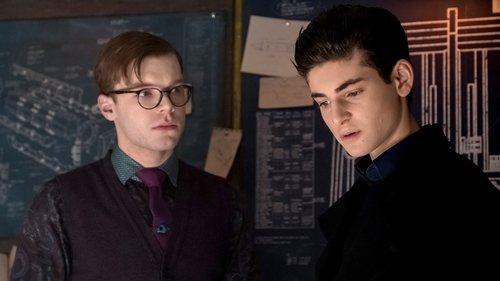 Gotham Season 4 Episode 18 - A Dark Knight: That's Entertainment