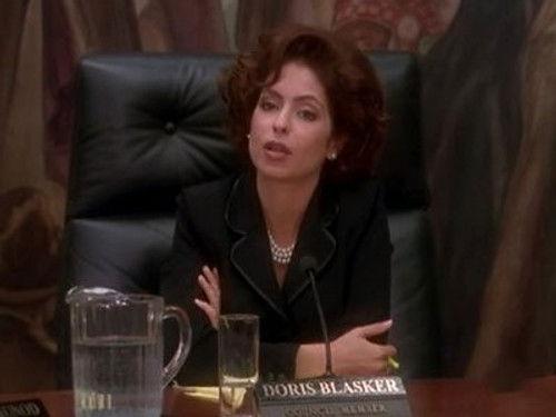 V.I.P. Season 2 Episode 8 - Val Goes To Town