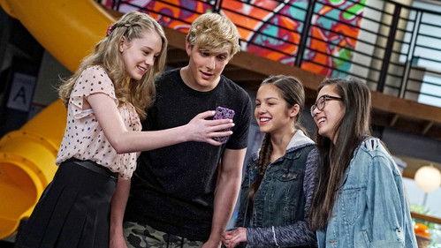 Bizaardvark Season 1 Episode 5 - The Collab