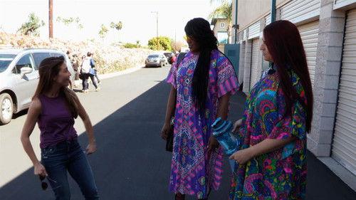 Storage Wars Season 12 Episode 13 - Not All That Glitters Is Gourd