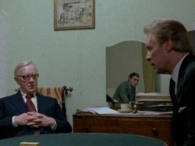 Tinker Tailor Soldier Spy Season 1 Episode 6 - Smiley Sets a Trap