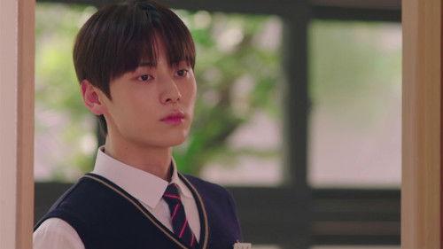 Live On Season 1 Episode 1 - The Social Media Queen