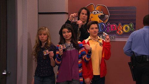 iCarly Season 2 Episode 21 - iTake on Dingo