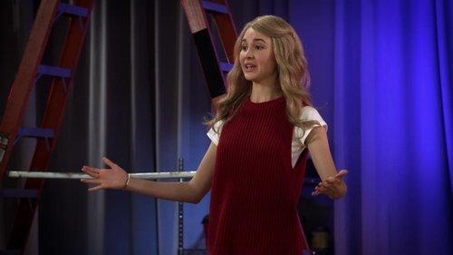 Alexa & Katie Season 1 Episode 5 - The Play (1)