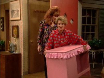 Married... with Children Season 6 Episode 5 - Looking for a Desk in All the Wrong Places