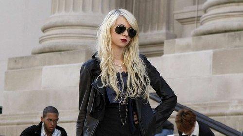 undefined Season 3 Episode 7 - How to Succeed in Bassness