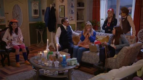 Una familia de diez Season 7 Episode 3 - Gambito de babas