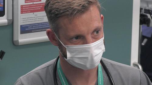 24 Hours in A&E Season 33 Episode 4 - Family Values