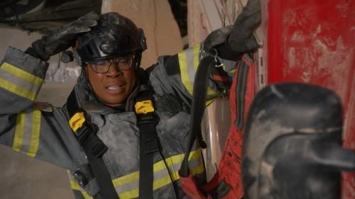 undefined Season 6 Episode 18 - Pay It Forward