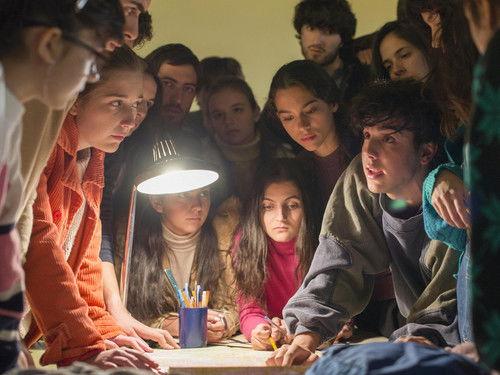 Cuéntame cómo pasó Season 19 Episode 2 - Episode 2