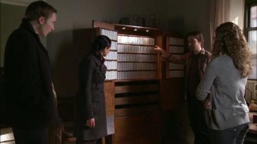 The Unusuals Season 1 Episode 9 - The Apology Line