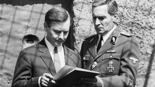 Seventeen Moments of Spring Season 1 Episode 4 - Episode 4