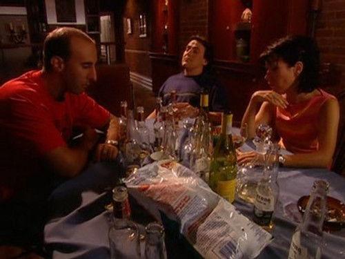 Un gars, une fille Season 6 Episode 1 - Le voisin d'en haut - Guy et Martin colocataires 1 et 2