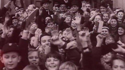 The Restaurant Season 2 Episode 1 - The Christmas Gift