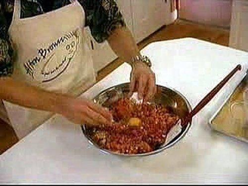 Good Eats Season 2 Episode 8 - A Grind is a Terrible Thing to Waste