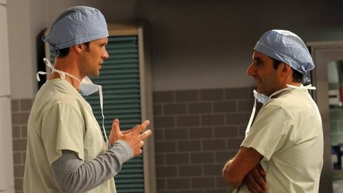 House Season 7 Episode 4 - Massage Therapy