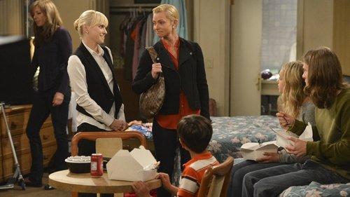 Mom Season 2 Episode 2 - Figgy Pudding and the Rapture