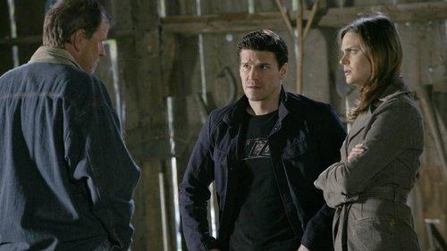 Bones Season 1 Episode 22 - The Woman in Limbo