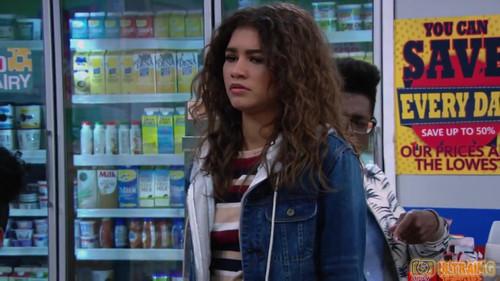 K.C. Undercover Season 3 Episode 19 - K.C. Times Three
