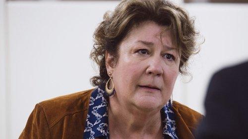 Sneaky Pete Season 1 Episode 6 - Coyote Is Always Hungry