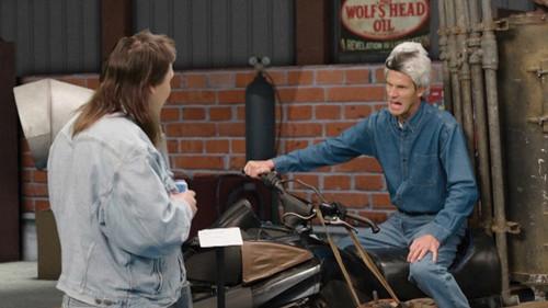 Tosh.0 Season 9 Episode 16 - Larry Enticer