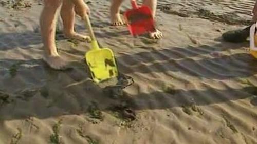 Teletubbies Season 2 Episode 131 - Naughty Sock Returns