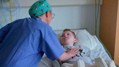 Saving Lives in Cardiff Season 2 Episode 2 - Chance to Change a Life