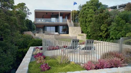 New Zealand's Best Homes with Phil Spencer Season 2 Episode 1 - Episode 1