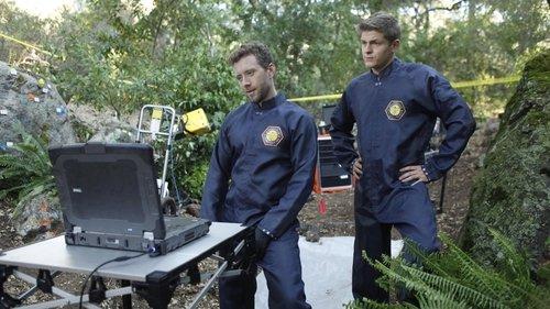 Bones Season 7 Episode 1 - The Memories in the Shallow Grave