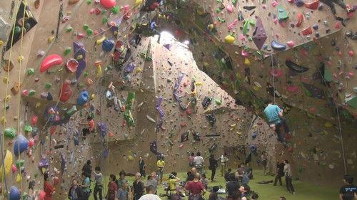 Document 72 Hours Season 10 Episode 22 - Climbing Gym: Look Up and Climb