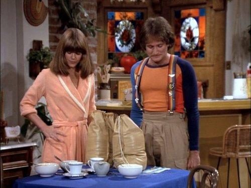 Mork & Mindy Season 1 Episode 3 - Mork Moves In