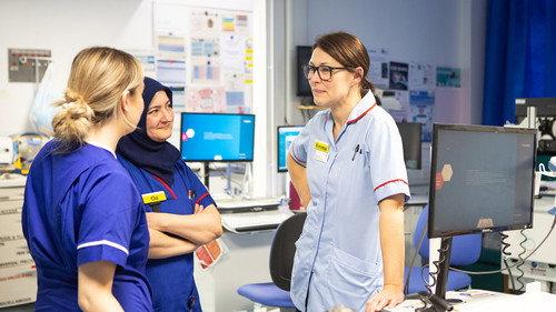 Emma Willis: Delivering Babies Season 5 Episode 4 - Episode 4