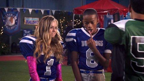 Bella and the Bulldogs Season 1 Episode 13 - Traitor Dater