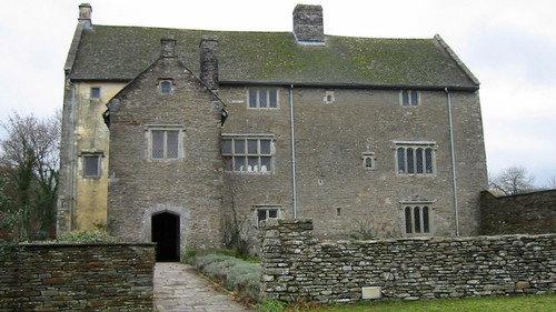Time Team Season 18 Episode 9 - Mystery of the Manor Moat - Llancaiach Fawr, South Wales