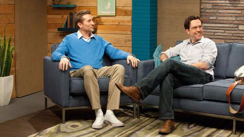 Comedy Bang! Bang! Season 1 Episode 7 - Ed Helms Wears a Grey Shirt & Brown Boots