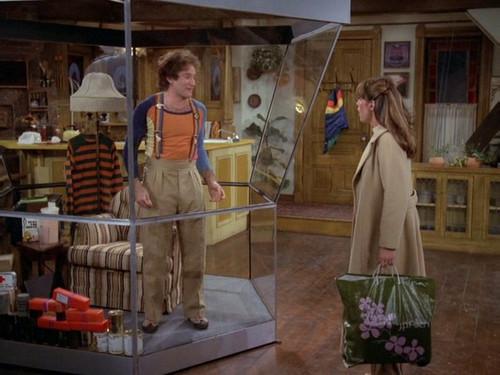 Mork & Mindy Season 3 Episode 9 - Alas, Poor Mork, We Knew Him Well