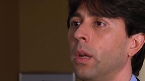 A doctor in the family Season 7 Episode 19 - La verità ti fa male lo so