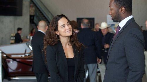 Queen of the South Season 2 Episode 9 - Sólo El Amor De Una Madre