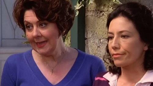 A doctor in the family Season 7 Episode 21 - Da che parte stai?