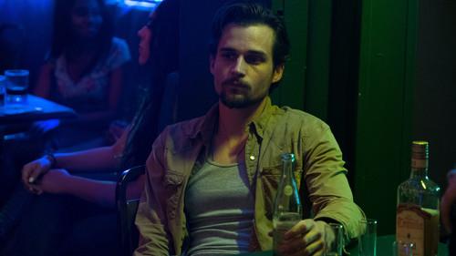 Queen of the South Season 2 Episode 5 - El Nacimiento de Bolivia