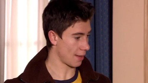 A doctor in the family Season 5 Episode 9 - Two hearts and a shed / Love is blind