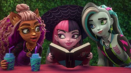 Monster High Season 1 Episode 5 - Portrait of a Monster