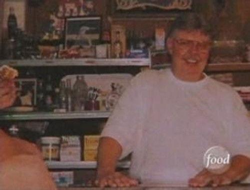 Diners, Drive-Ins and Dives Season 4 Episode 6 - Totally Unexpected